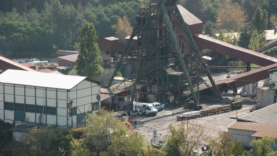 Üçüncü baraj kararı! Maden faciasında yangın sürüyor