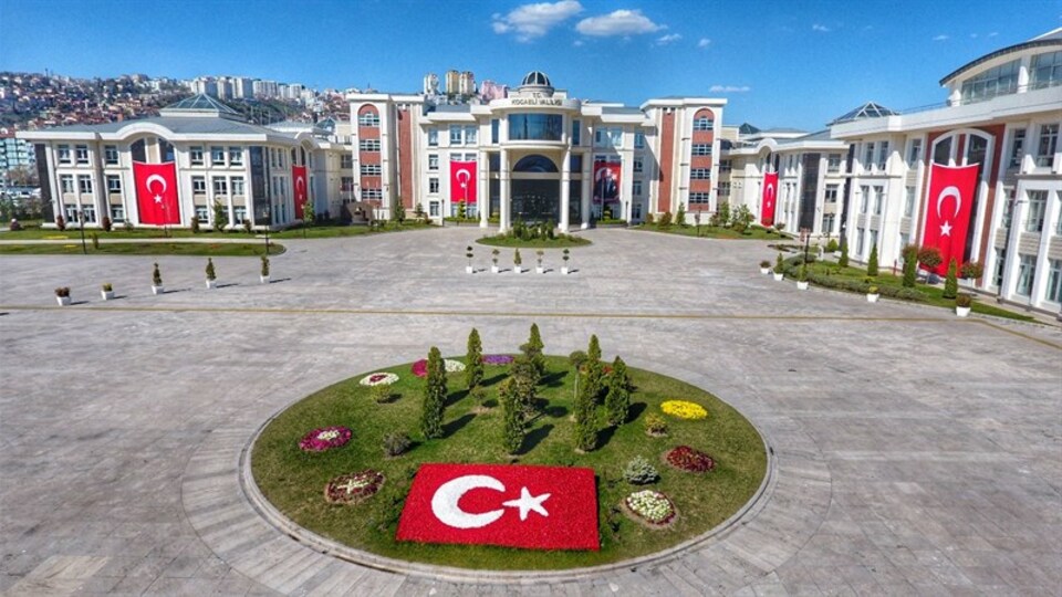 37 düzensiz göçmen sınır dışı edildi