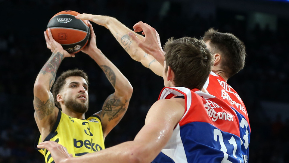 Türk derbisinde zafer Fenerbahçe'nin