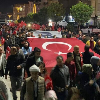 Şemdinli'de ‘Fener alayı’ yürüyüşü yapıldı