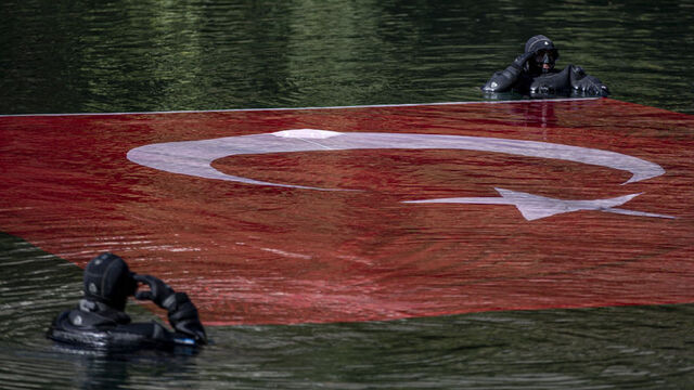 Komandolardan "Her yerdeyiz" mesajı