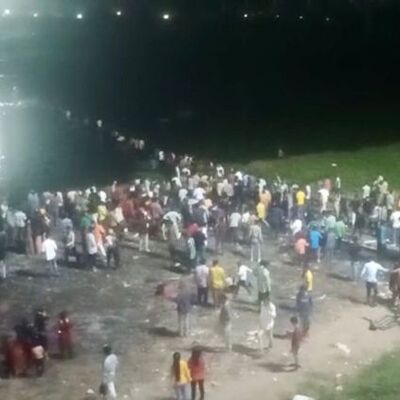 Hindistan'da asma köprü çöktü! Ölü ve yaralılar var