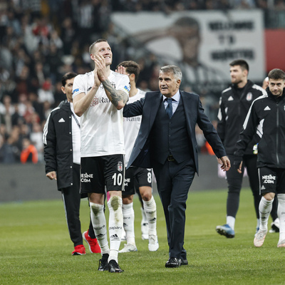 Farkını ilk maçtan gösterdi!