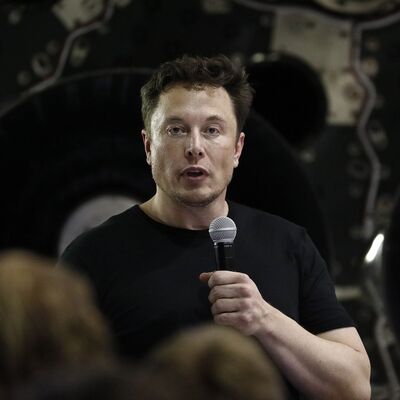 Elon Musk Dogecoin'i uçurdu