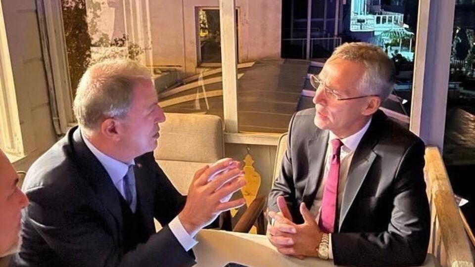 Bakan Akar Stoltenberg ile görüştü