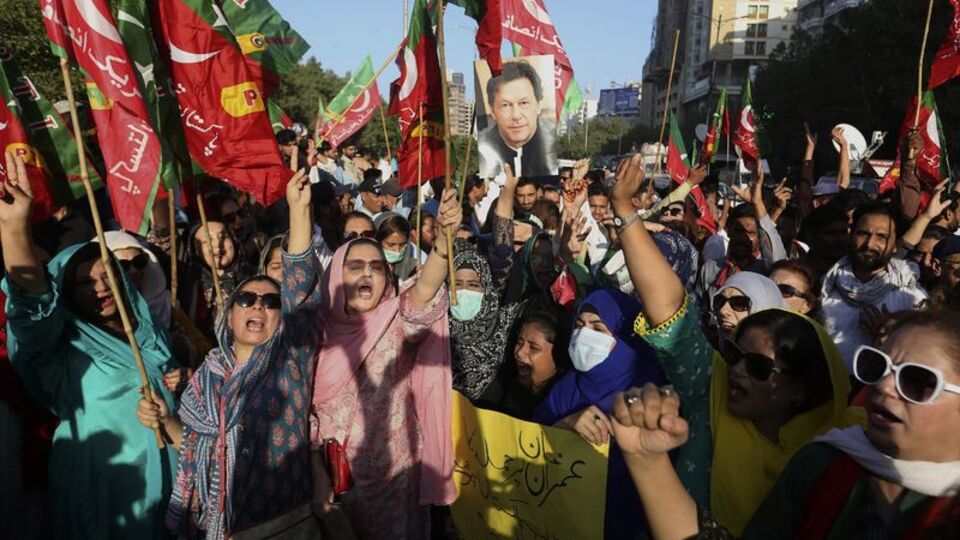 Pakistan'da protestolar devam ediyor