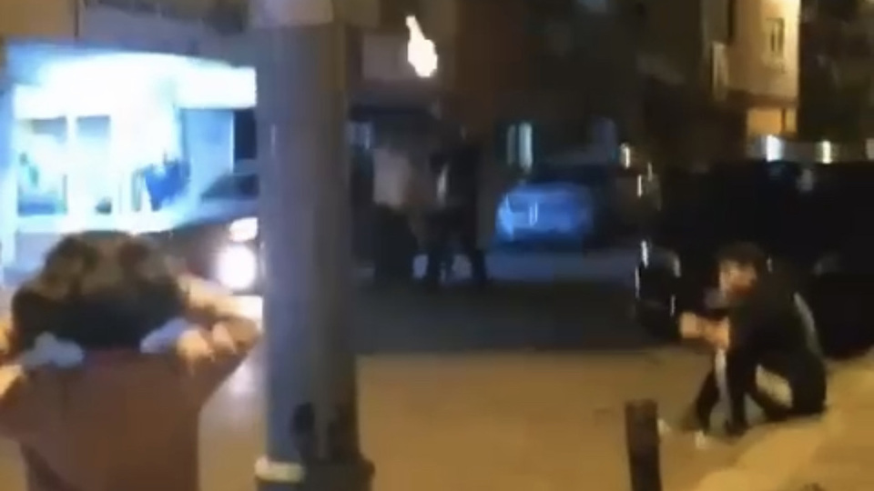 Asker eğlencesinde çocukların yanında havaya ateş etti!