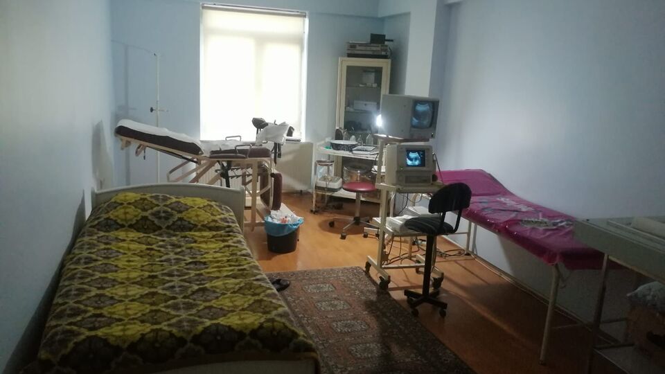 İstanbul'da merdiven altı muayenehaneye baskın!