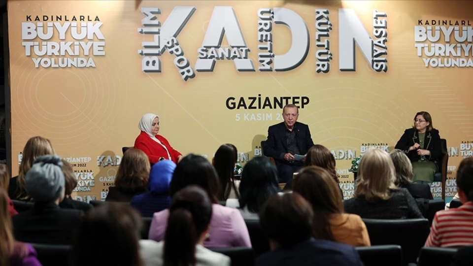 Cumhurbaşkanı Erdoğan: Zayıf aile tipleri güçlü milleti zayıflatır