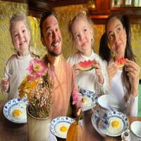 İkiz çocuklarını taklit ettiler