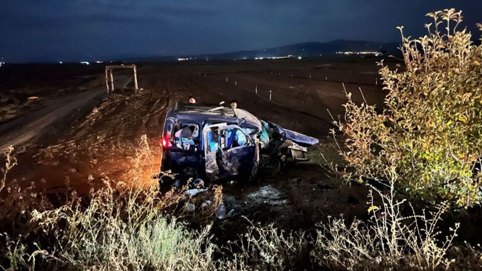 Afyonkarahisar'da zincirleme kaza: 2 ölü, 5 yaralı