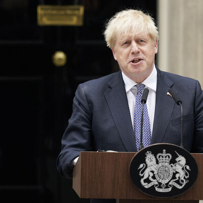 Johnson 10 milyon sterlin için başbakanlık yarışından çekildi mi?