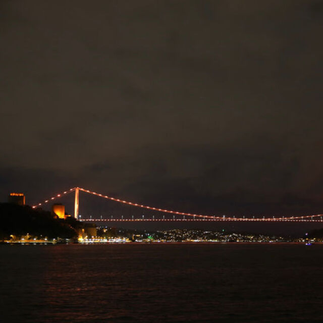 Lösemi farkındalığı için turuncu renge büründü