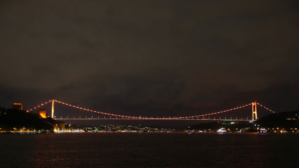 Lösemi farkındalığı için turuncu renge büründü