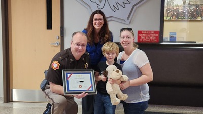 4 yaşındaki çocuk annesinin hayatını kurtardı