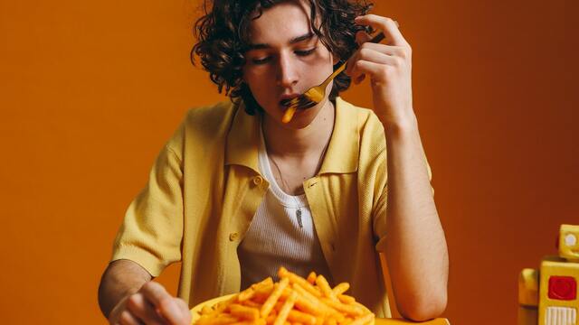 Akşam 19.00'dan sonra yemek yememek zayıflatır mı?