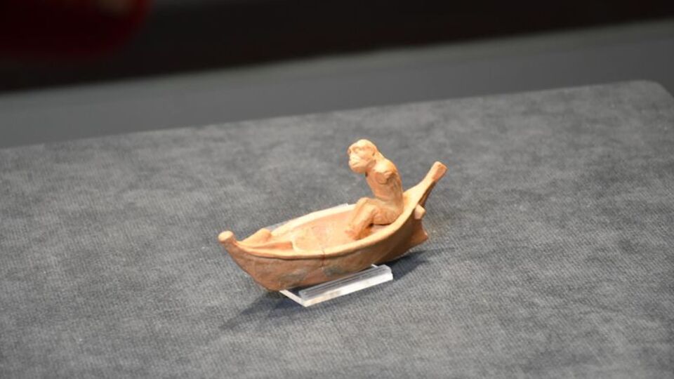 2 pişmiş toprak heykelcik ilk kez sergide