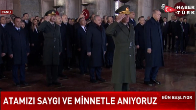 Anıtkabir'de tören