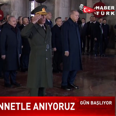 Anıtkabir'de tören