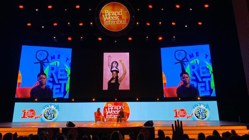 "Saçın toplumda temel bir kültürel fonksiyonu var"