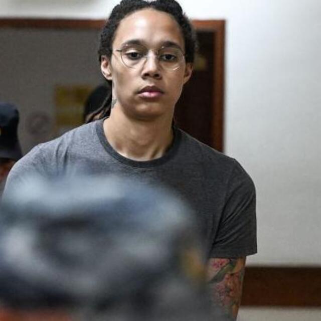 Brittney Griner: Rusya'da mahkum olan basketbol yıldızı zorunlu çalışma kampına gönderildi