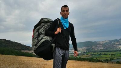 Yamaç paraşütçüsü düşerek can verdi