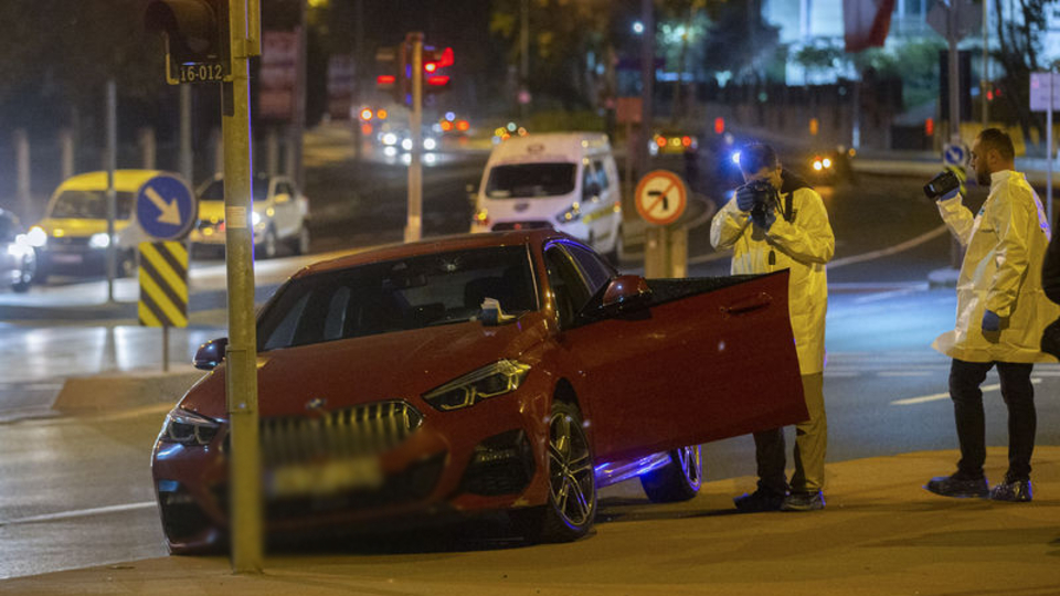 Kağıthane'de otomobile silahlı saldırı: 1 ölü