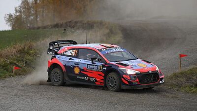 Japonya Rallisi'nde zafer Neuville'in