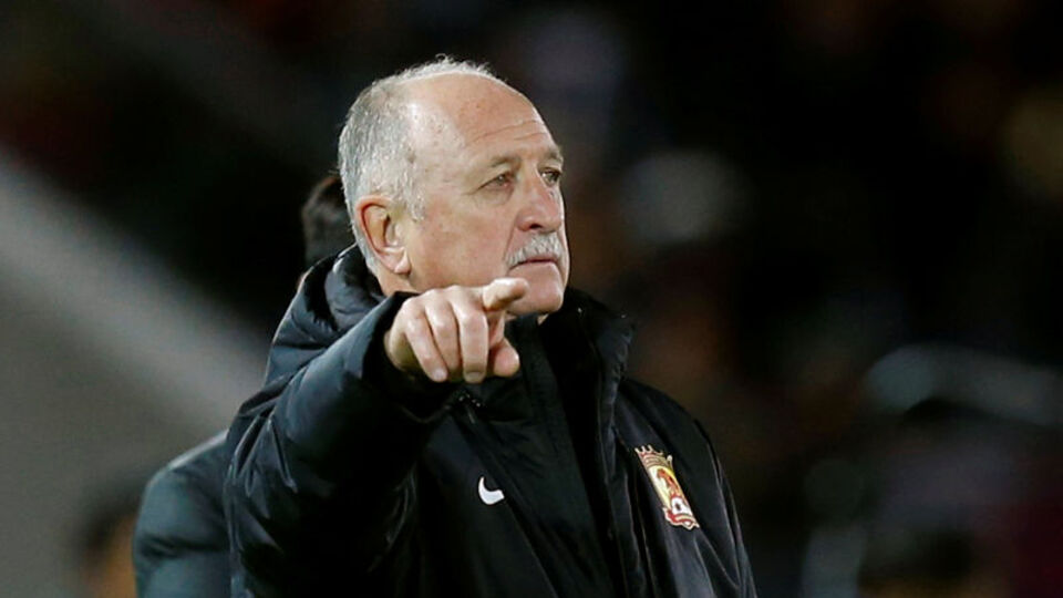 Scolari bıraktı