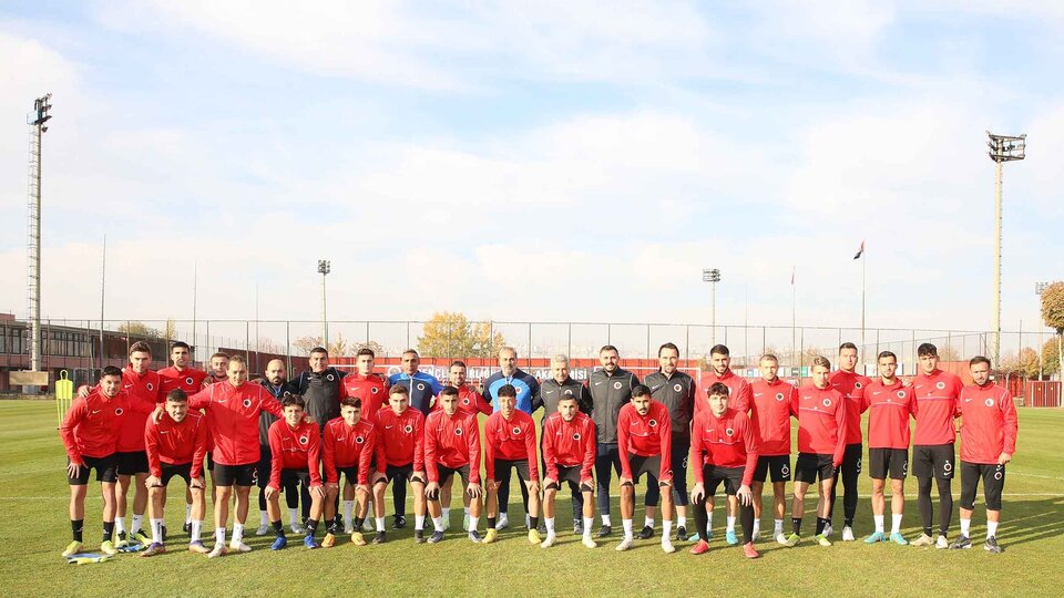 Mustafa Dalcı sahaya indi