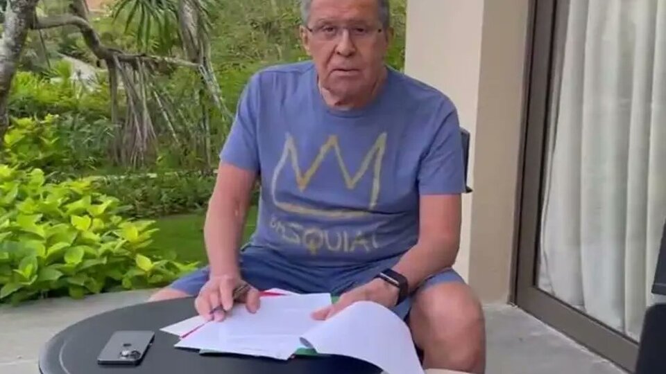 Lavrov'un iPhone'u gündem oldu