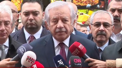 MHP'li vekiller İstiklal Caddesi'nde