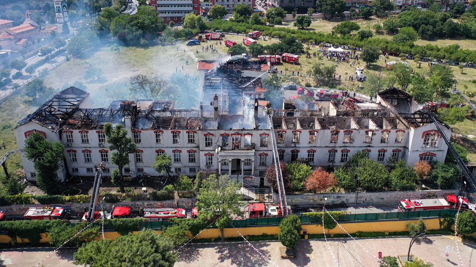 Balıklı Rum Hastanesi'nde çıkan yangına takipsizlik 