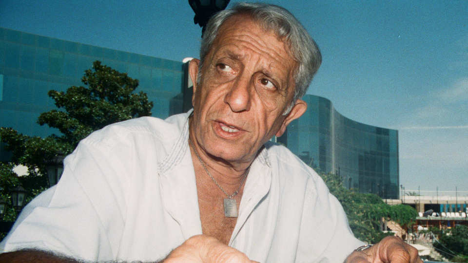 Nejat Uygur anılıyor