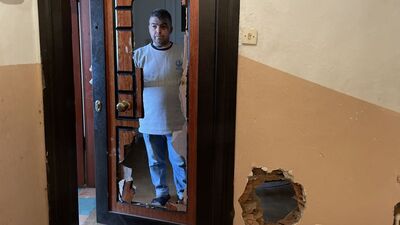 Ev sahibi dehşeti! Kapıyı kırdı