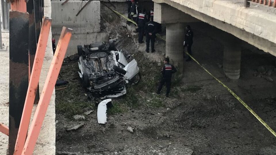 Kanaldaki kaza saatler sonra fark edildi: 3 ölü