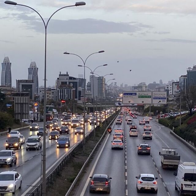 İstanbul'da ara tatil sonrası trafik yoğunluğu yüzde 53!