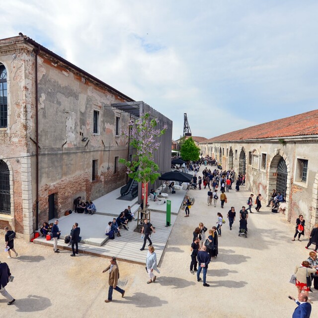 'Hayalet Hikâyeleri' Venedik Bienali'nde