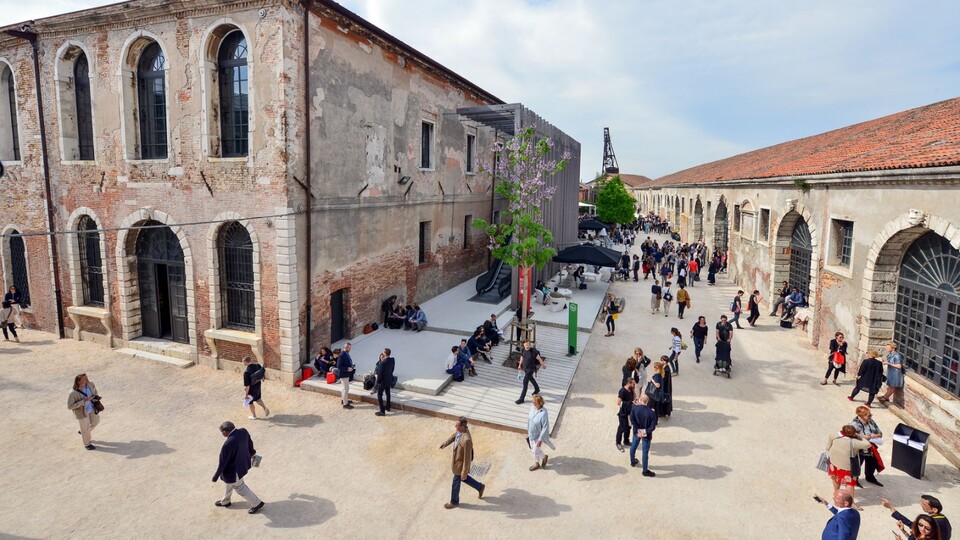 'Hayalet Hikâyeleri' Venedik Bienali'nde