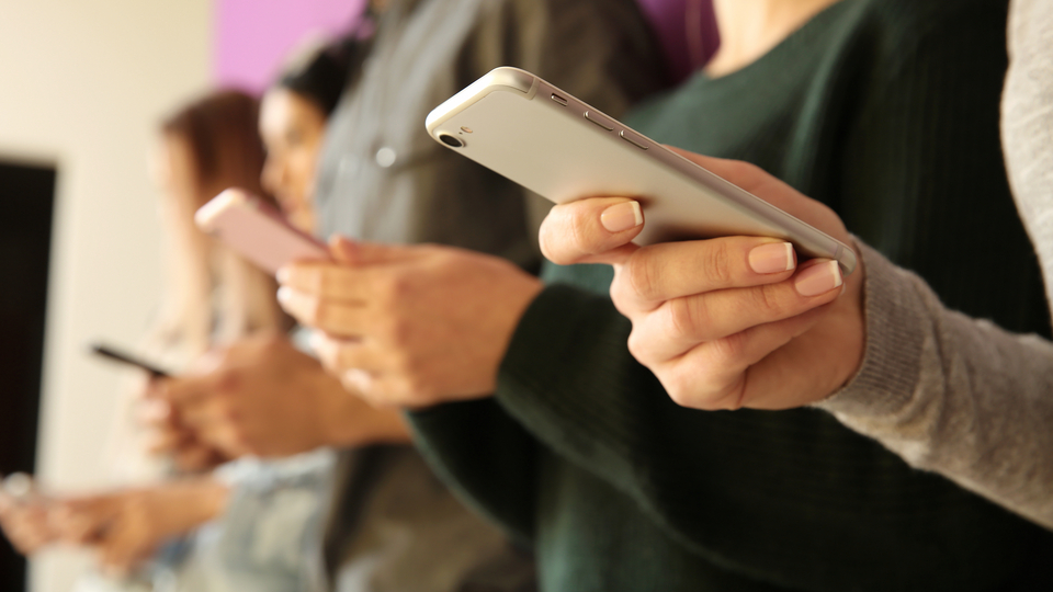 İnternet, gençlerde TV izleme süresini 3'e katladı!