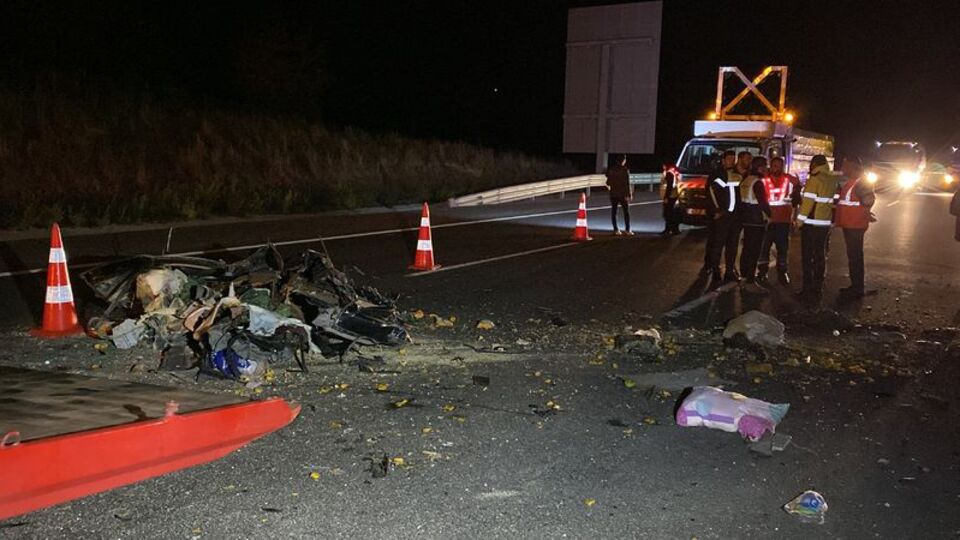 Tatil dönüşü feci kaza: 3 ölü