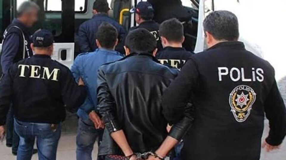 İki FETÖ operasyonu: 22 gözaltı kararı