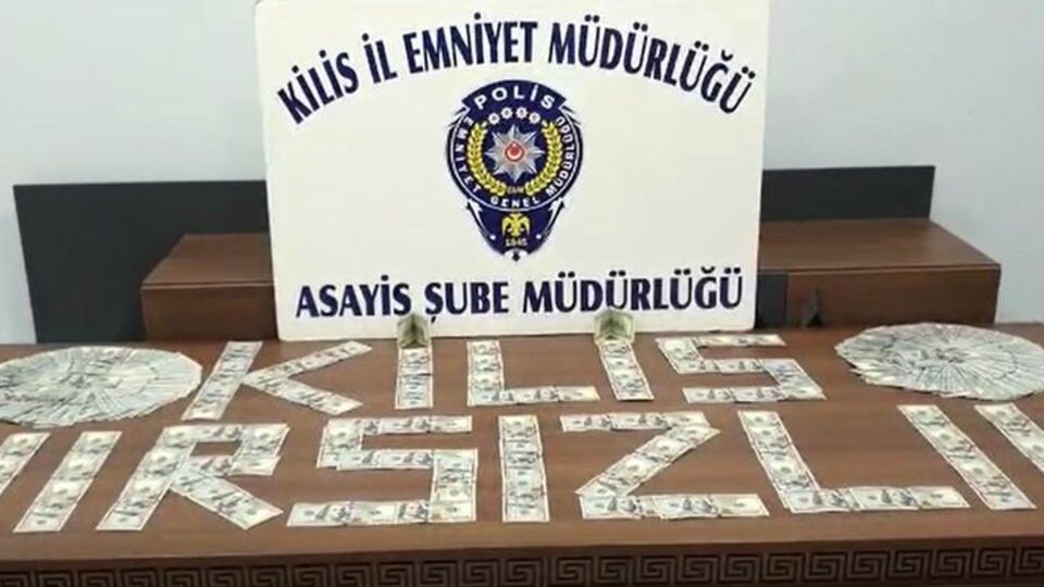 Otomobilden döviz çalan şüpheli tutuklandı