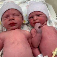 30 yıl önce dondurulan embriyolardan ikiz bebekler dünyaya geldi