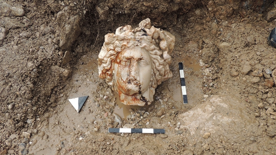 1700 yıllık pagan heykelleri bulundu