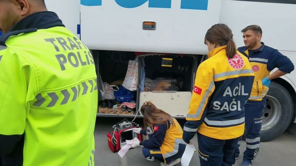 Şoför otobüsün bagajında ölü bulundu!