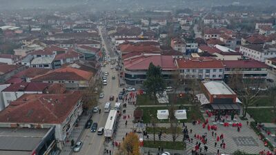 Düzce Belediye Başkanı Özlü hasarın az olmasının nedenini açıkladı! "Yapı stokumuzun yüzde 80'i yeni!"