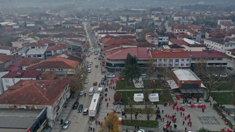 Düzce Belediye Başkanı Özlü hasarın az olmasının nedenini açıkladı! "Yapı stokumuzun yüzde 80'i yeni!"