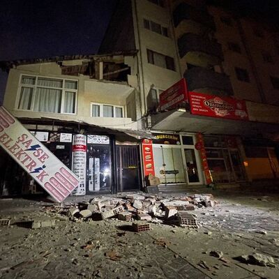 Yer bilimci Prof. Dr. Okan Tüysüz anlattı! "700 bin tonluk dinamitin patlamasına eşdeğerdi!" "Riskli 110 ilçe arasındaydı!" Düzce depremi ne anlatıyor?