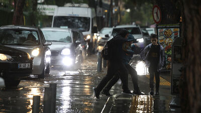 Meteoroloji'den sağanak alarmı! Bu iller dikkat